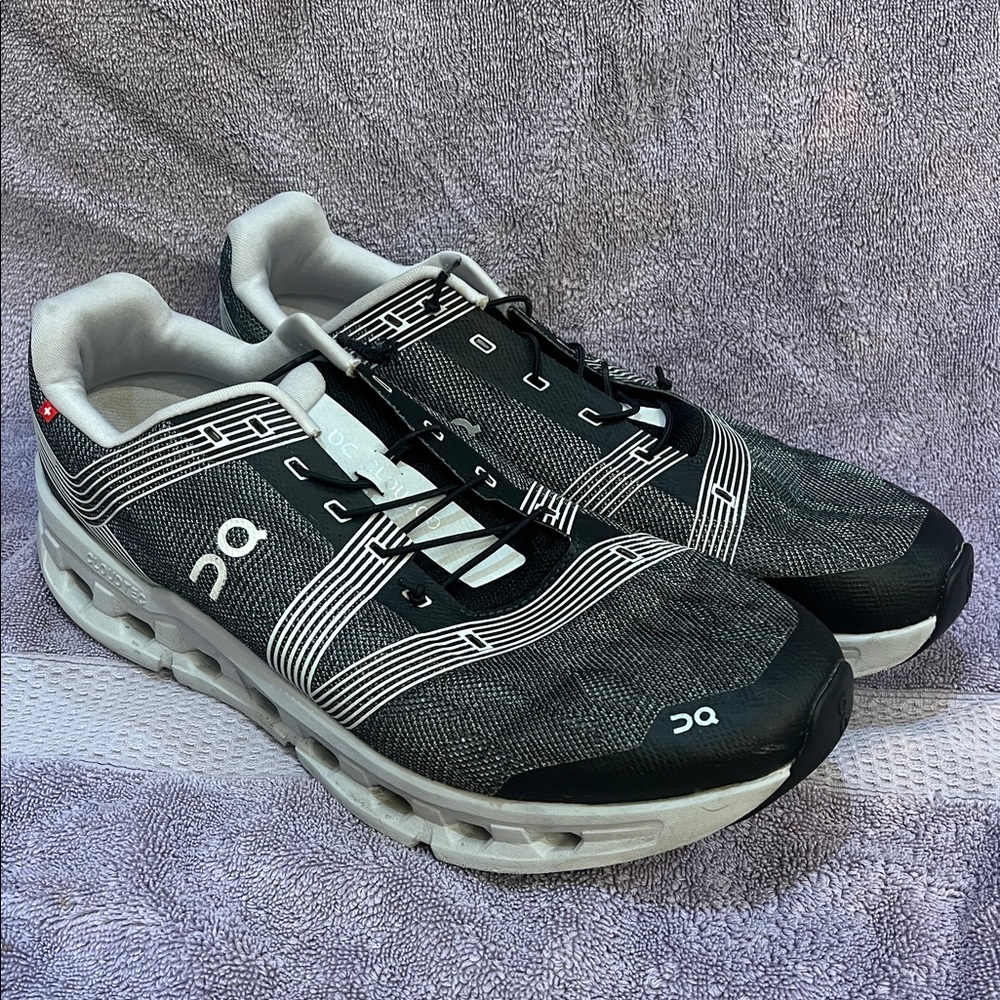 On Running Athletic Shoes Men's Cloudgo Shoes - Black / Glacier 12